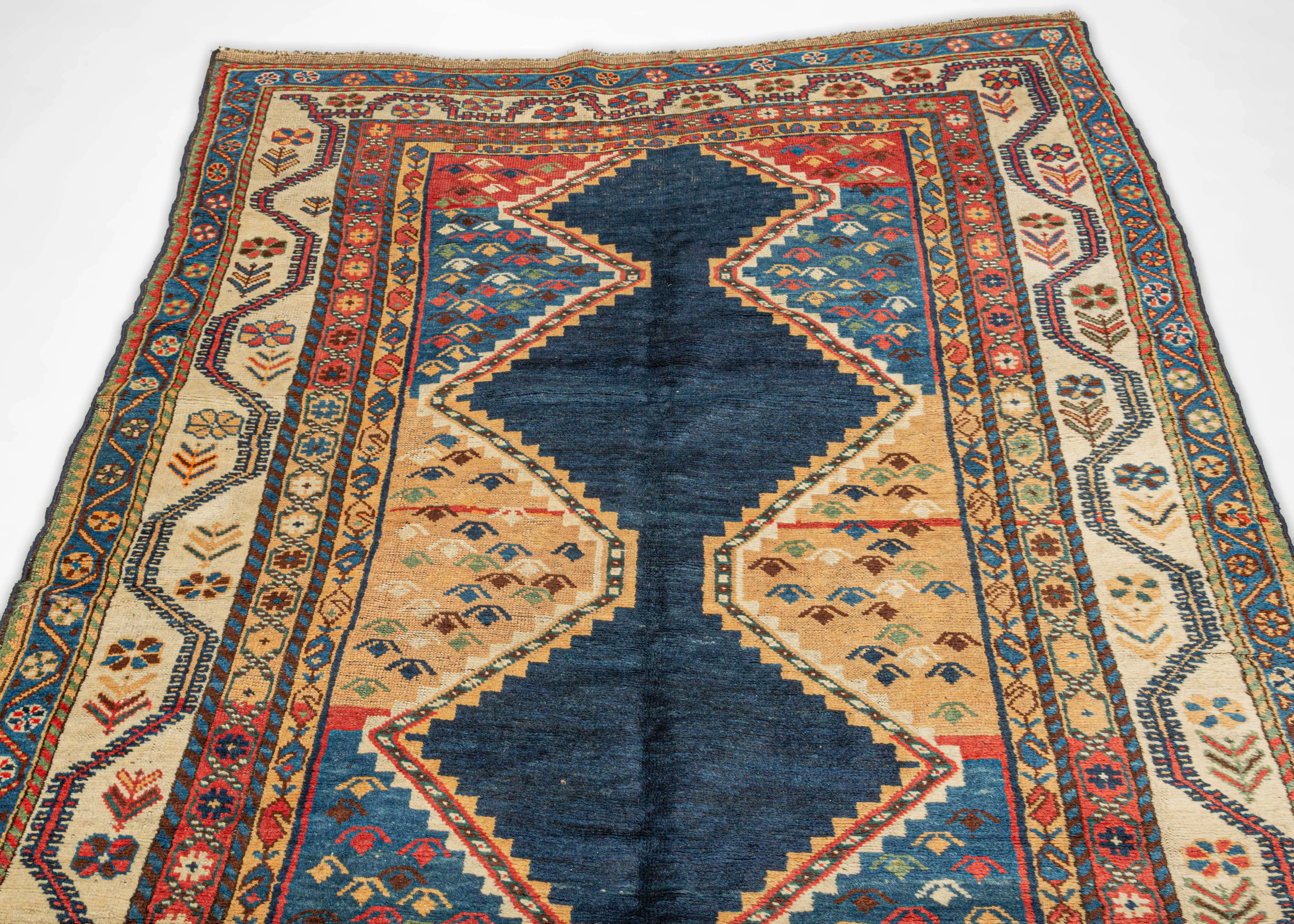 Antique Lori Rug - 5'2 x 8'