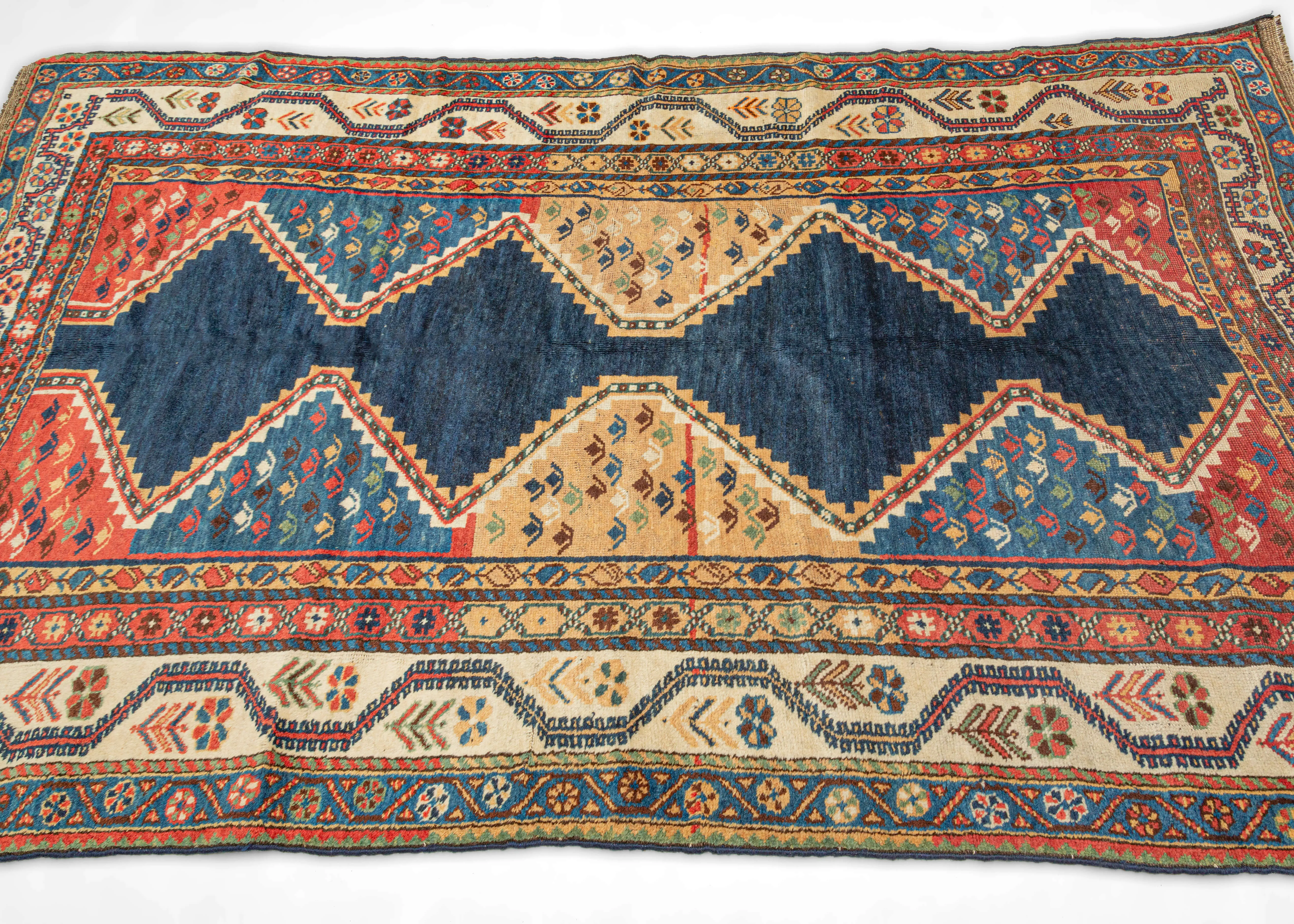 Antique Lori Rug - 5'2 x 8'