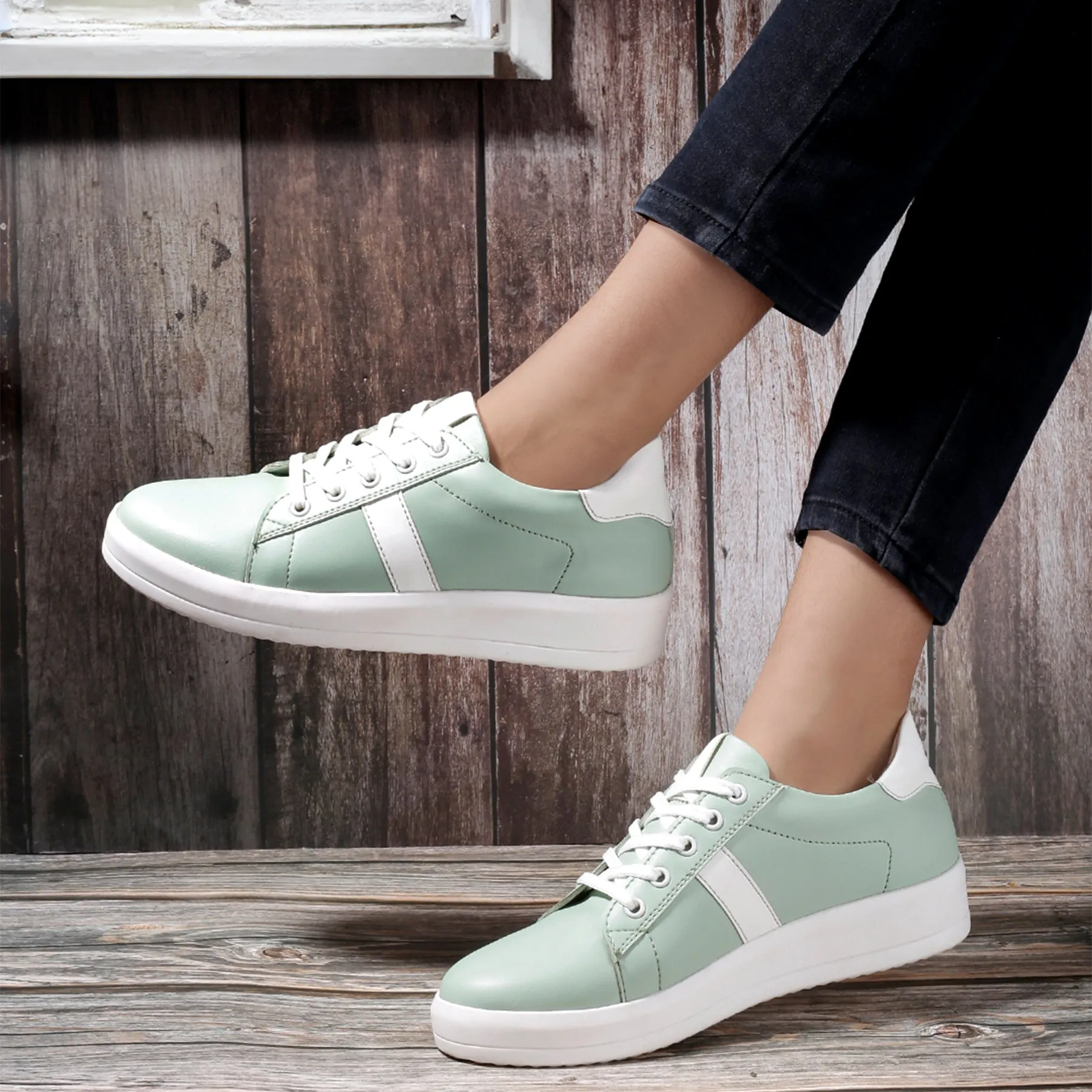 Bxxy Women's Faux Leather Casual Sneakers