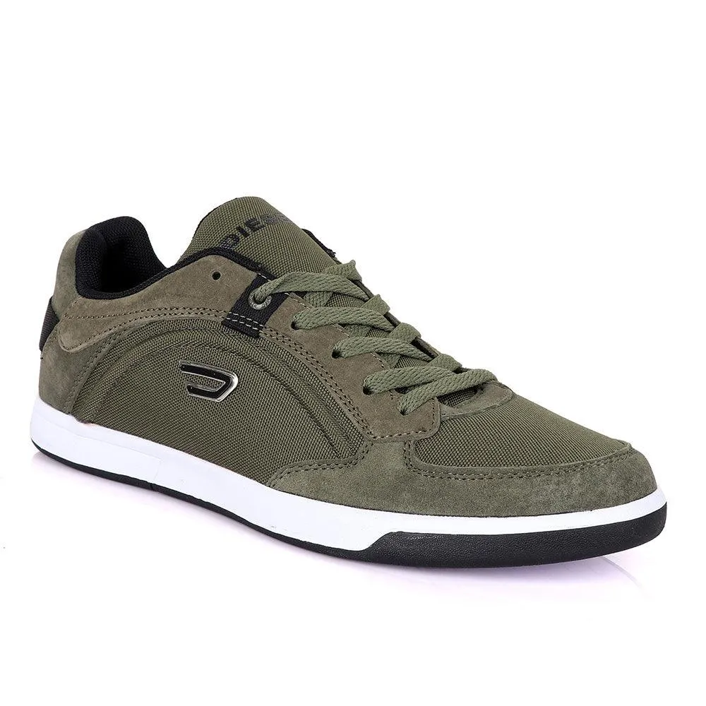 Diesel Classic foot Men's Flat Shade of Green sneakers