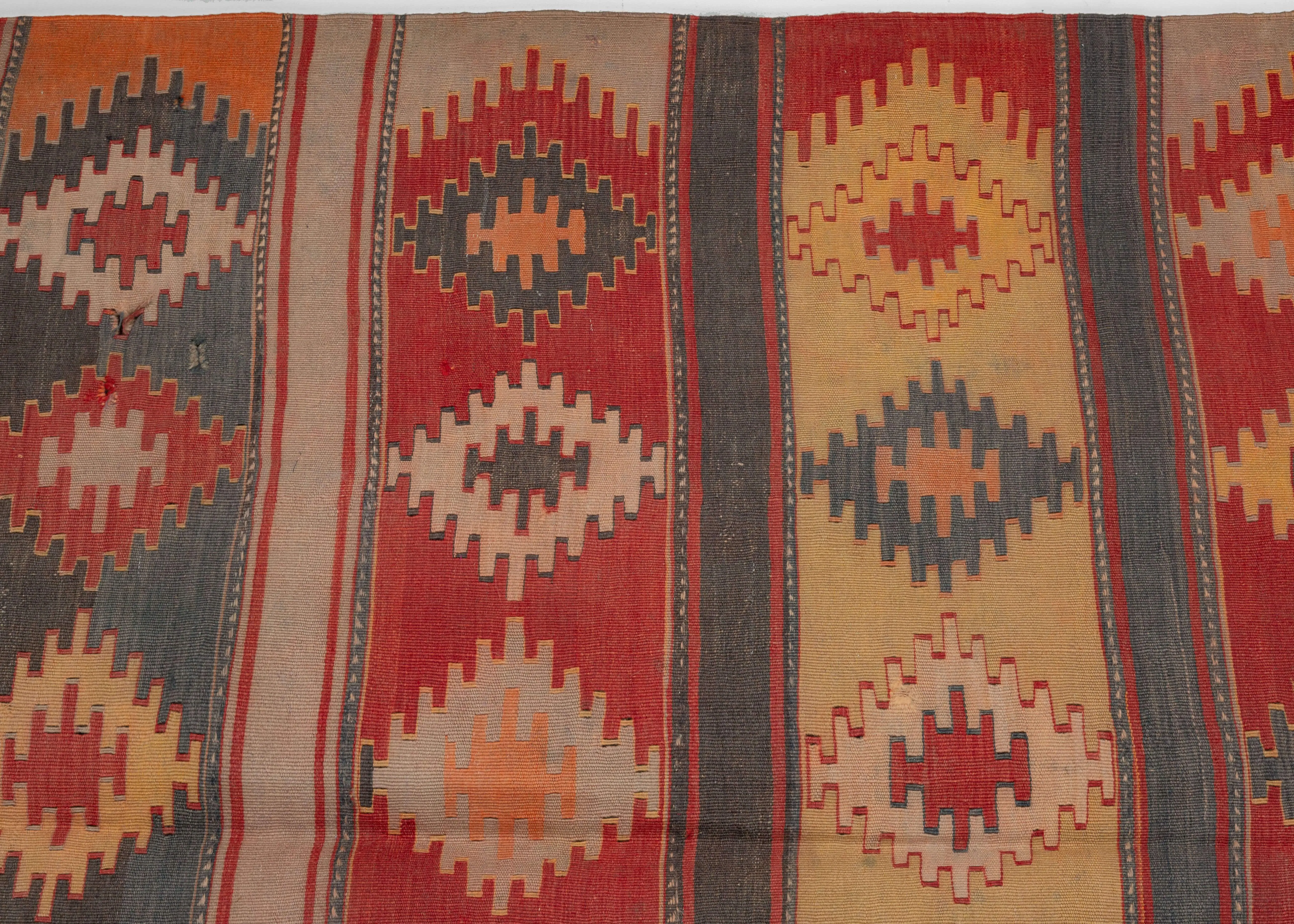 Vintage Turkish Kilim - 6' x 11'