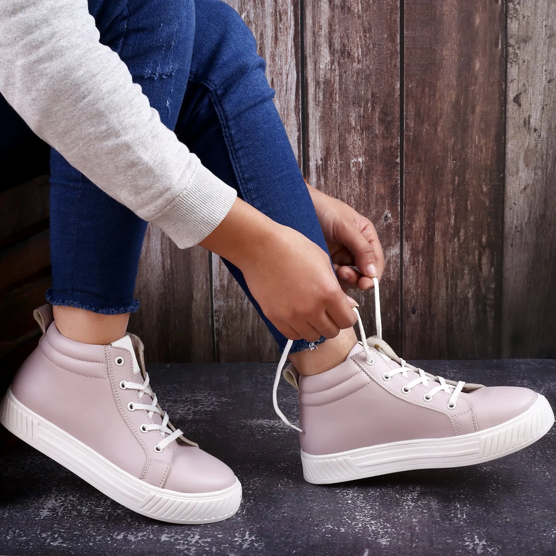 Women's Stylish And Fashionable Lace-up Sneakers Shoes