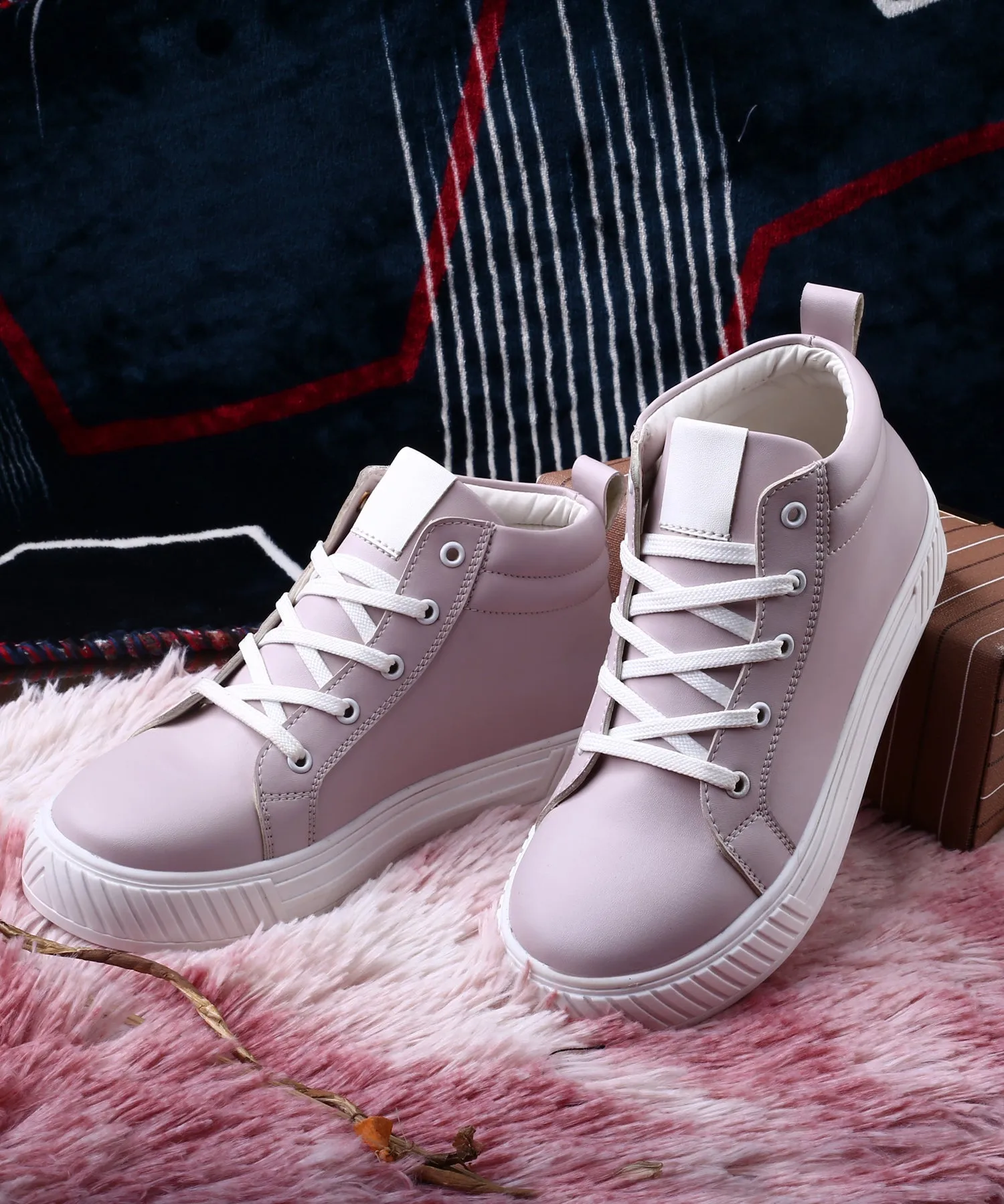 Women's Stylish And Fashionable Lace-up Sneakers Shoes